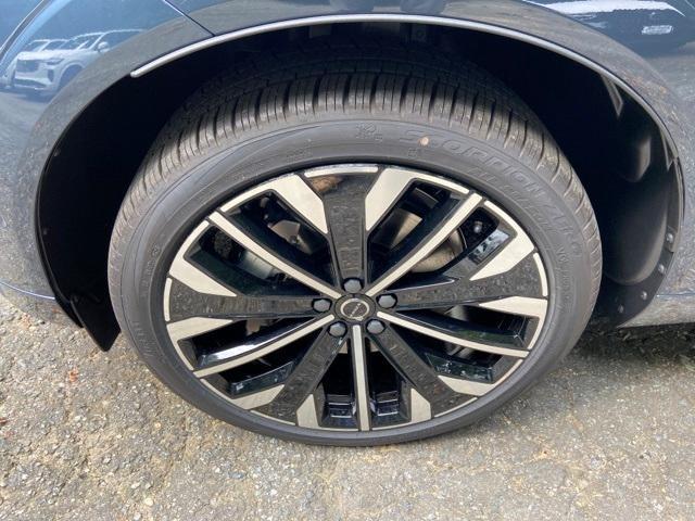 Photo of 2026 Blue Volvo XC60