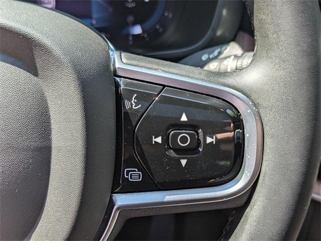 Photo of 2023 Crystal White Metallic Volvo XC60