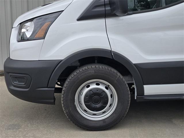 Photo of 2025 Oxford White Ford Transit-250