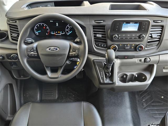 Photo of 2025 Oxford White Ford Transit-250