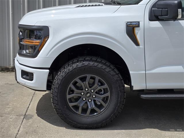 Photo of 2025 Oxford White Ford F-150