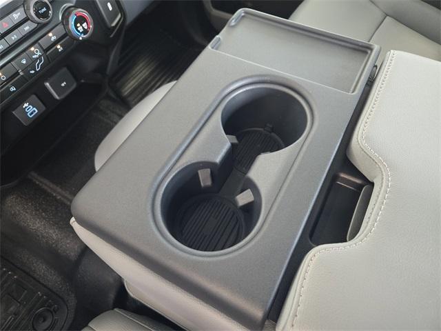 Photo of 2025 Oxford White Ford F-350