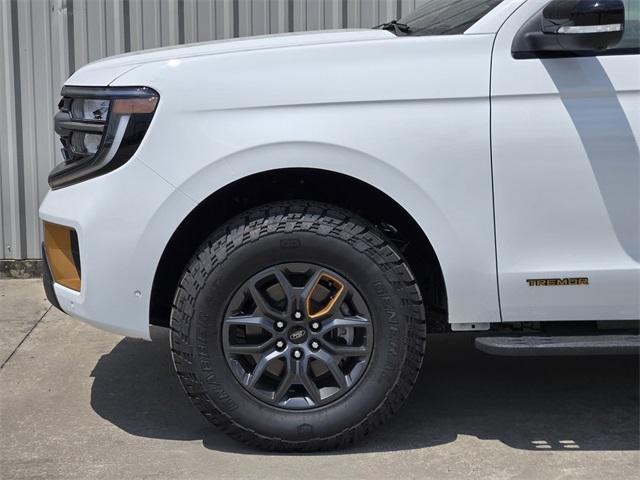 Photo of 2025 Oxford White Ford Expedition