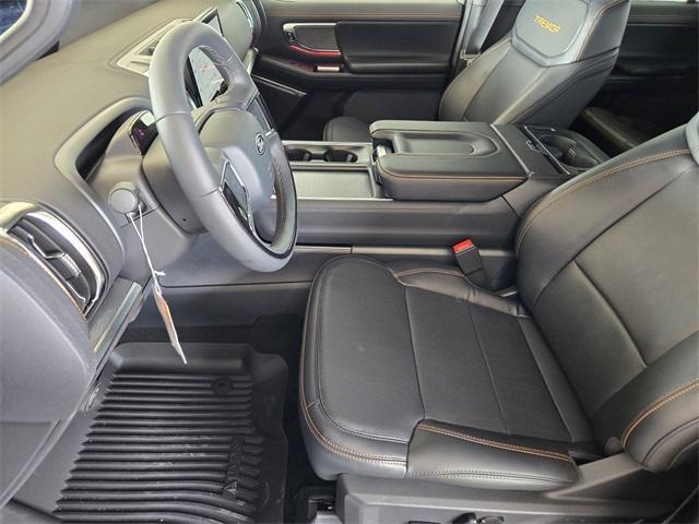 Photo of 2025 Oxford White Ford Expedition