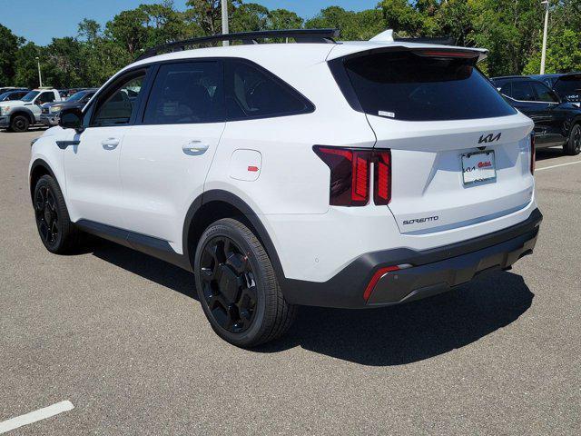 Photo of 2025 White Pearl Kia Sorento