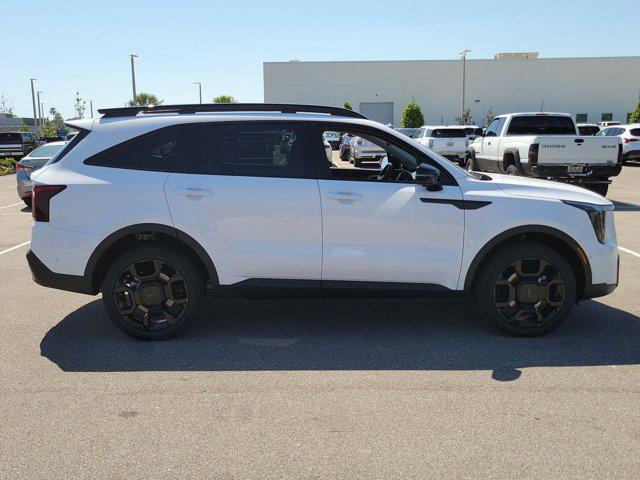 Photo of 2025 White Pearl Kia Sorento