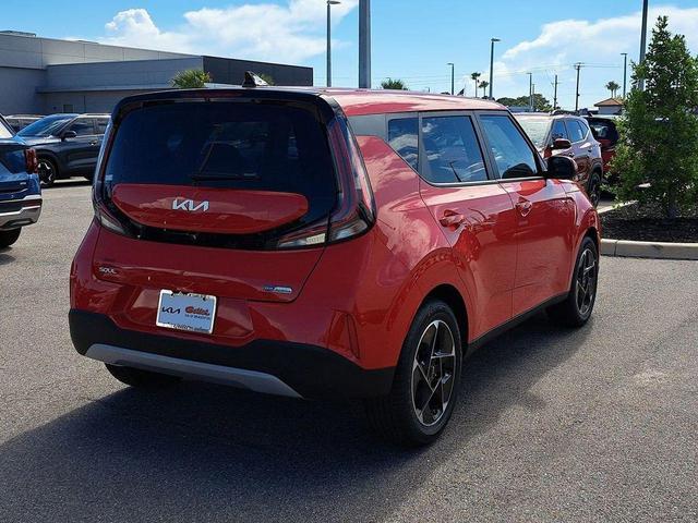 Photo of 2025 Inferno Red Kia Soul