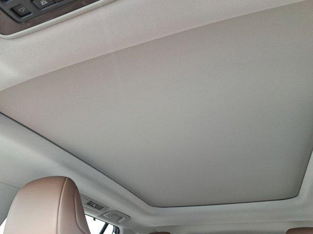 Photo of 2024 Coastal Cream Toyota Grand Highlander