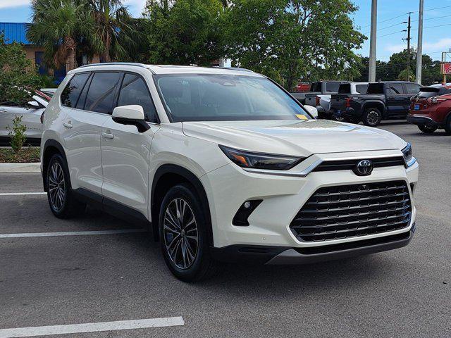 Photo of 2024 Coastal Cream Toyota Grand Highlander