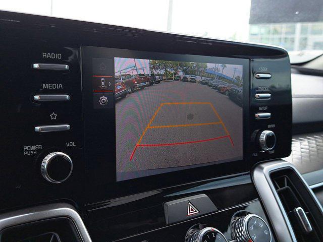 Photo of 2023 Everlasting Silver Kia Sorento
