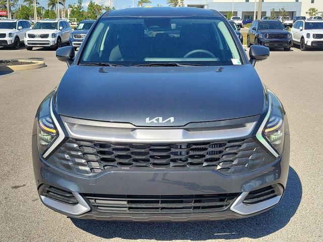 Photo of 2025 Gravity Gray Kia Sportage Hybrid