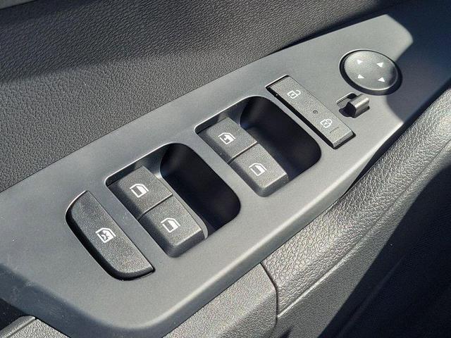 Photo of 2025 Gravity Gray Kia Sportage Hybrid