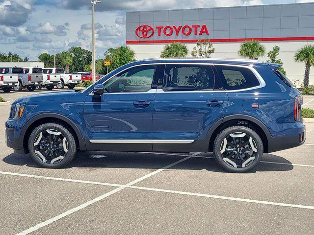 Photo of 2025 Midnight Lake Blue Kia Telluride