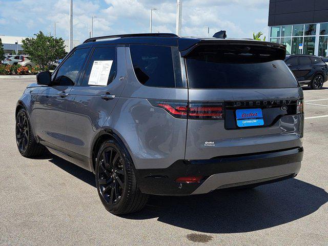 Photo of 2022 Hakuba Silver Metallic Land Rover Discovery