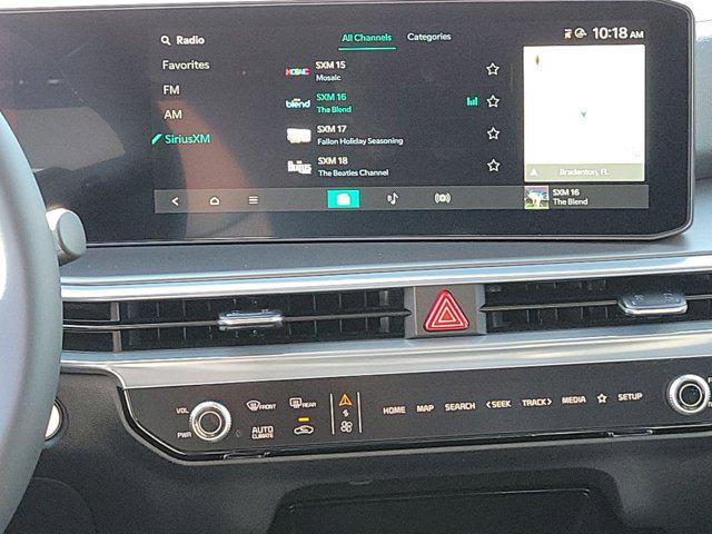 Photo of 2025 Gray Kia Sorento