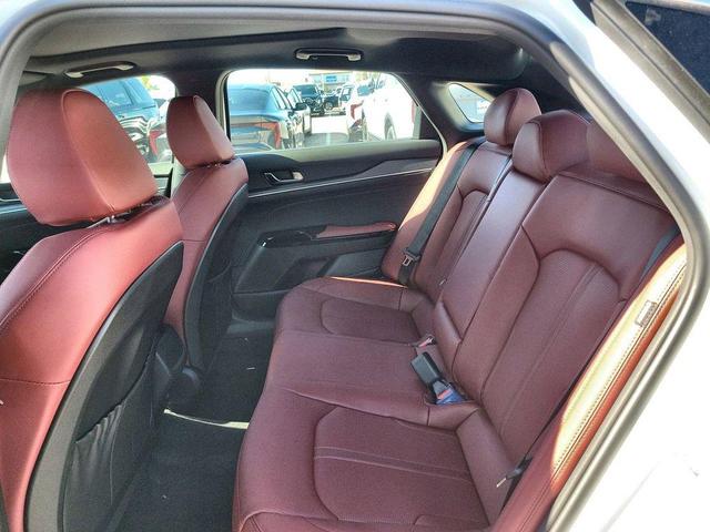Photo of 2025 Snow White Pearl Kia K5
