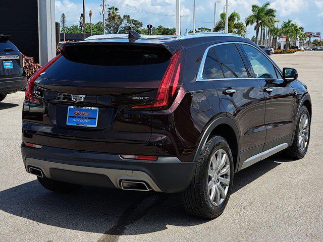 Photo of 2021 Garnet Metallic Cadillac XT4