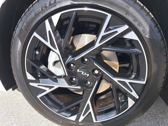 Photo of 2025 Snow White Pearl Kia K5