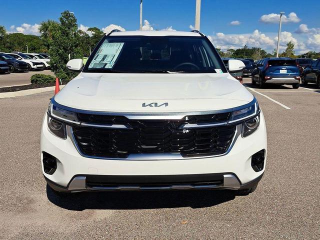 Photo of 2026 Snow White Pearl Kia Seltos