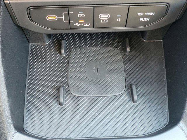 Photo of 2025 White Pearl Kia K4