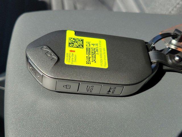 Photo of 2025 White Pearl Kia K4