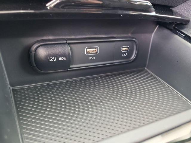 Photo of 2025 Gravity Gray Kia Sportage Hybrid