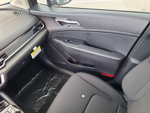 Photo of 2025 Gravity Gray Kia Sportage Hybrid