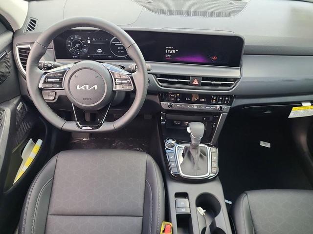 Photo of 2026 Pluton Blue/Black Roof Kia Seltos