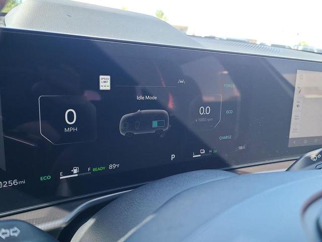 Photo of 2026 Snow White Pearl Kia Sportage Hybrid