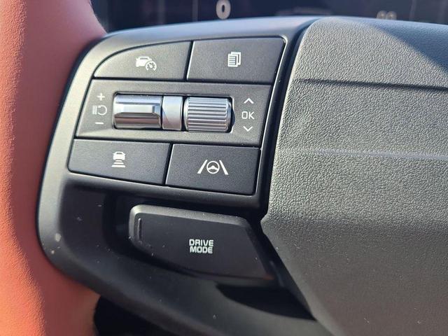 Photo of 2026 Snow White Pearl Kia Sportage Hybrid