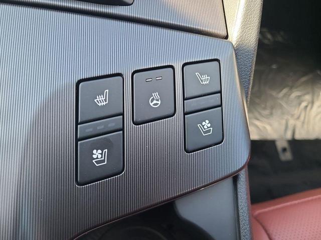 Photo of 2026 Snow White Pearl Kia Sportage Hybrid