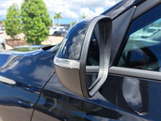 Photo of 2025 Fusion Black Kia Seltos
