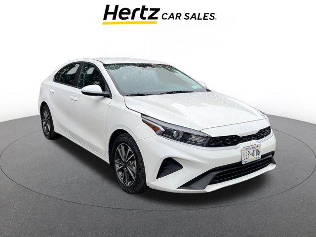Photo of 2024 Snow White Pearl Kia Forte