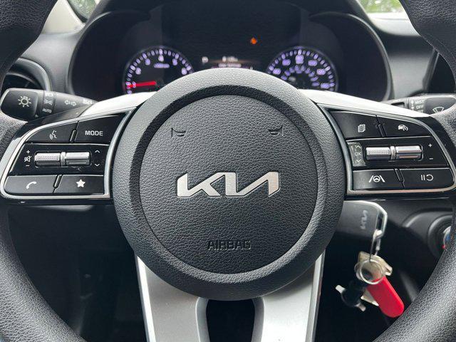 Photo of 2024 Snow White Pearl Kia Forte
