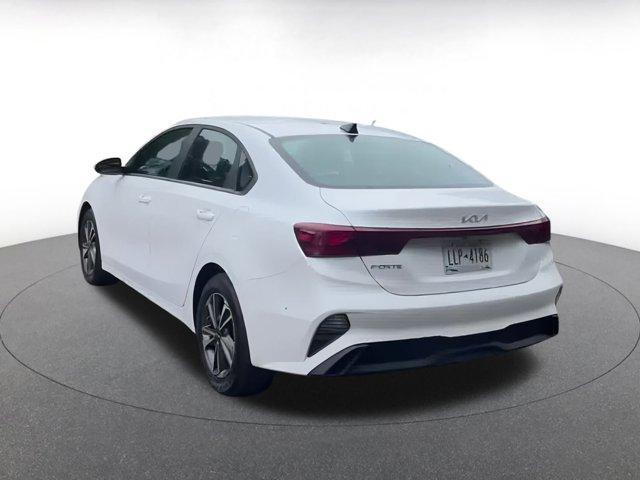 Photo of 2024 Snow White Pearl Kia Forte