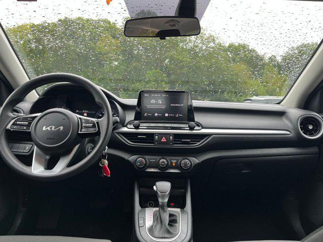 Photo of 2024 Snow White Pearl Kia Forte