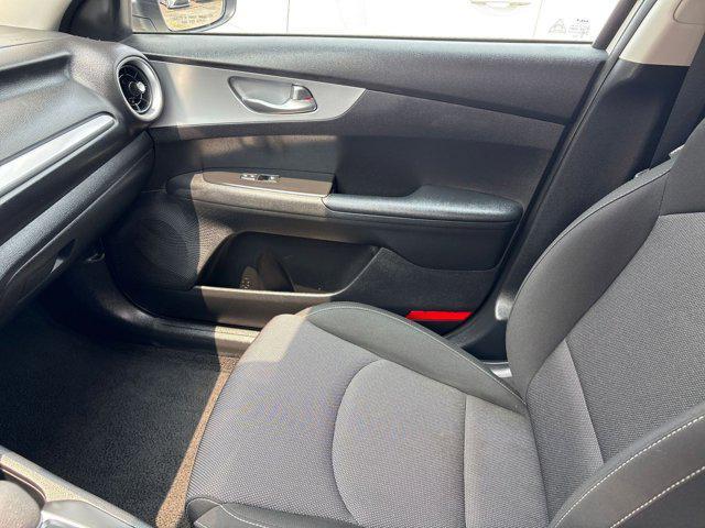Photo of 2023 Snow White Pearl Kia Forte