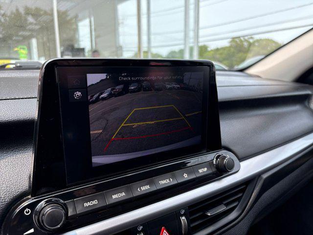 Photo of 2023 Snow White Pearl Kia Forte