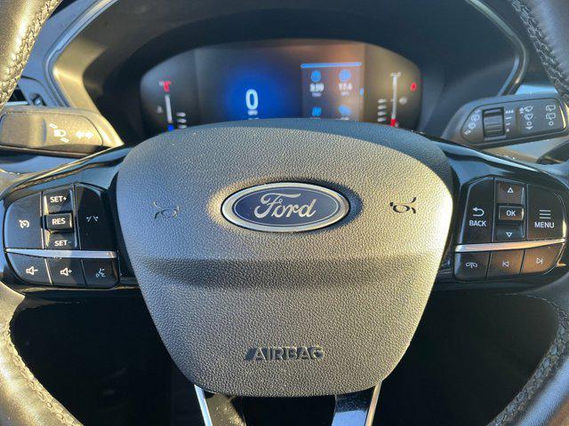 Photo of 2024 Iconic Silver Metallic Ford Escape
