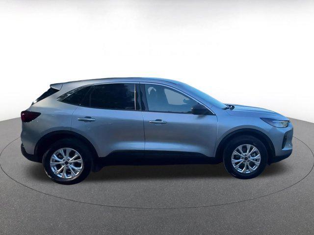 Photo of 2024 Iconic Silver Metallic Ford Escape