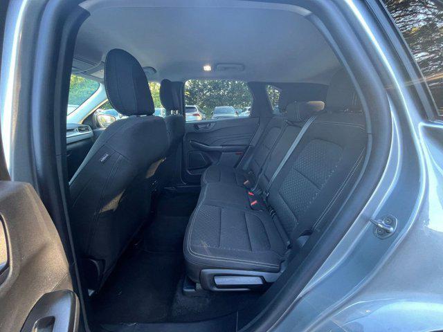 Photo of 2024 Iconic Silver Metallic Ford Escape