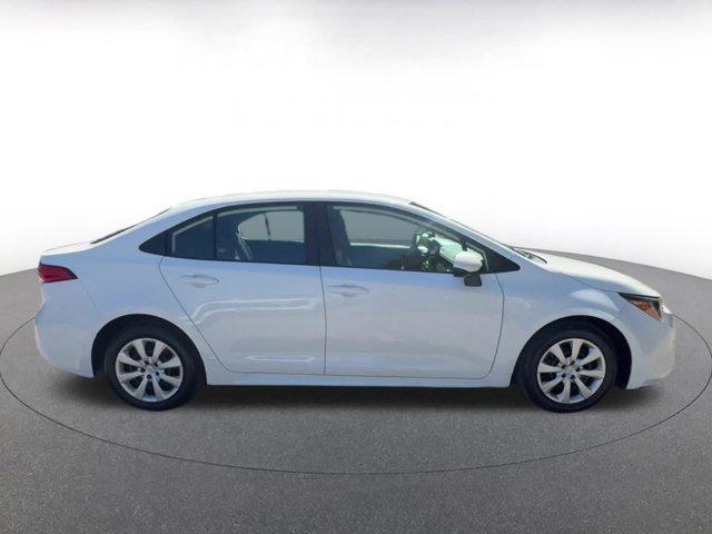 Photo of 2024 Ice Cap Toyota Corolla