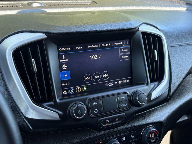 Photo of 2024 Summit White GMC Terrain