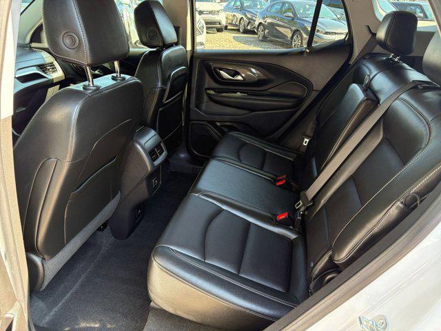 Photo of 2024 Summit White GMC Terrain
