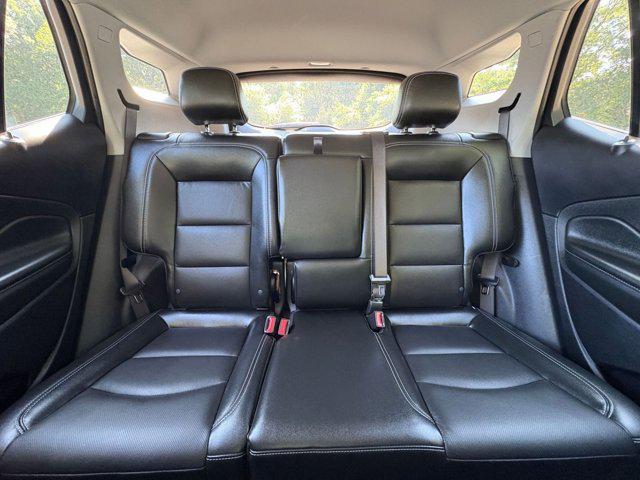 Photo of 2024 Summit White GMC Terrain