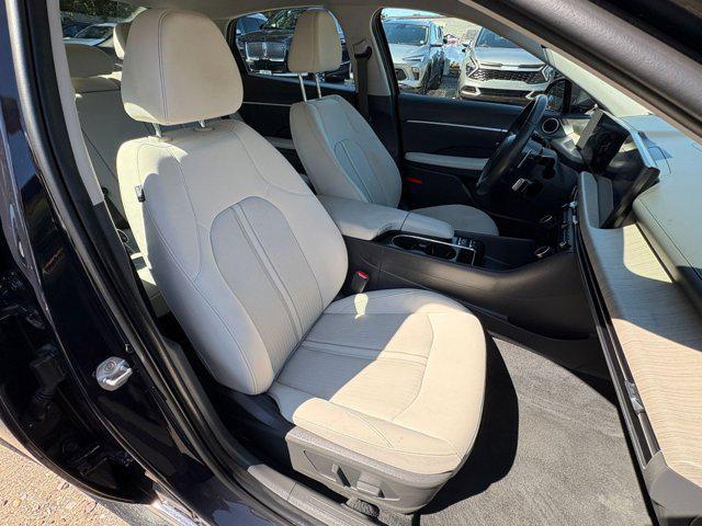 Photo of 2024 Carbon Blue Hyundai SONATA Hybrid