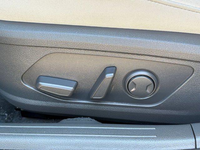 Photo of 2024 Carbon Blue Hyundai SONATA Hybrid