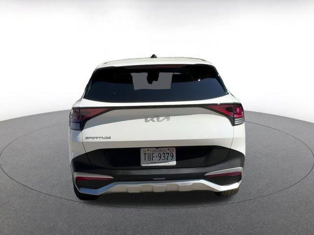 Photo of 2024 Snow White Pearl Kia Sportage