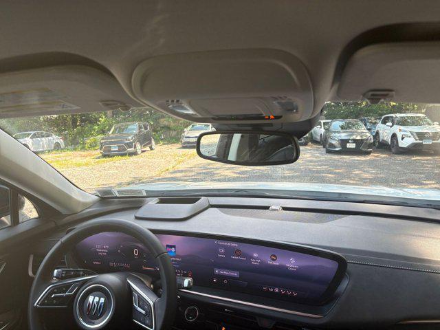 Photo of 2024 Summit White Buick Envision