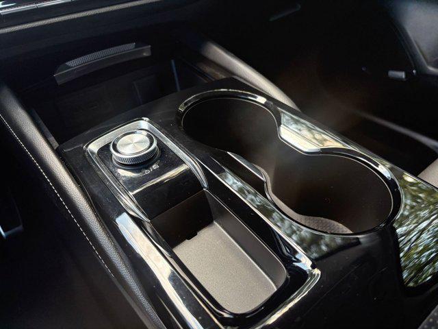Photo of 2024 Summit White Buick Envision